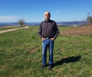 Dnes aktuálne slovenský popredný aforista Štefan Švec