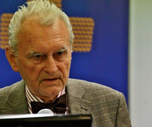 Dnes aktuálne náš čitateľ, spolupracovník a geniálny znalec svetovej ekonomiky, profesor Jaroslav Husár