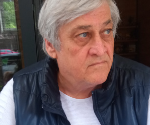 Dnes humoristický veterán, slovenský publicista, aforista a grafický fenomén Vladimír Javorský