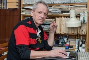 Majster humoru Ľubomír Kotrha, neúnavne posiela satirické príspevky z domova i zo sveta