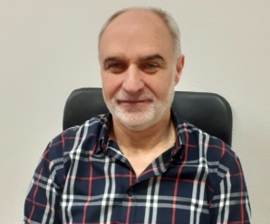 Dnes ďalšia nová slovenská humoristická hviezda, posledný Mohykán, karikaturista Miroslav Barvirčák